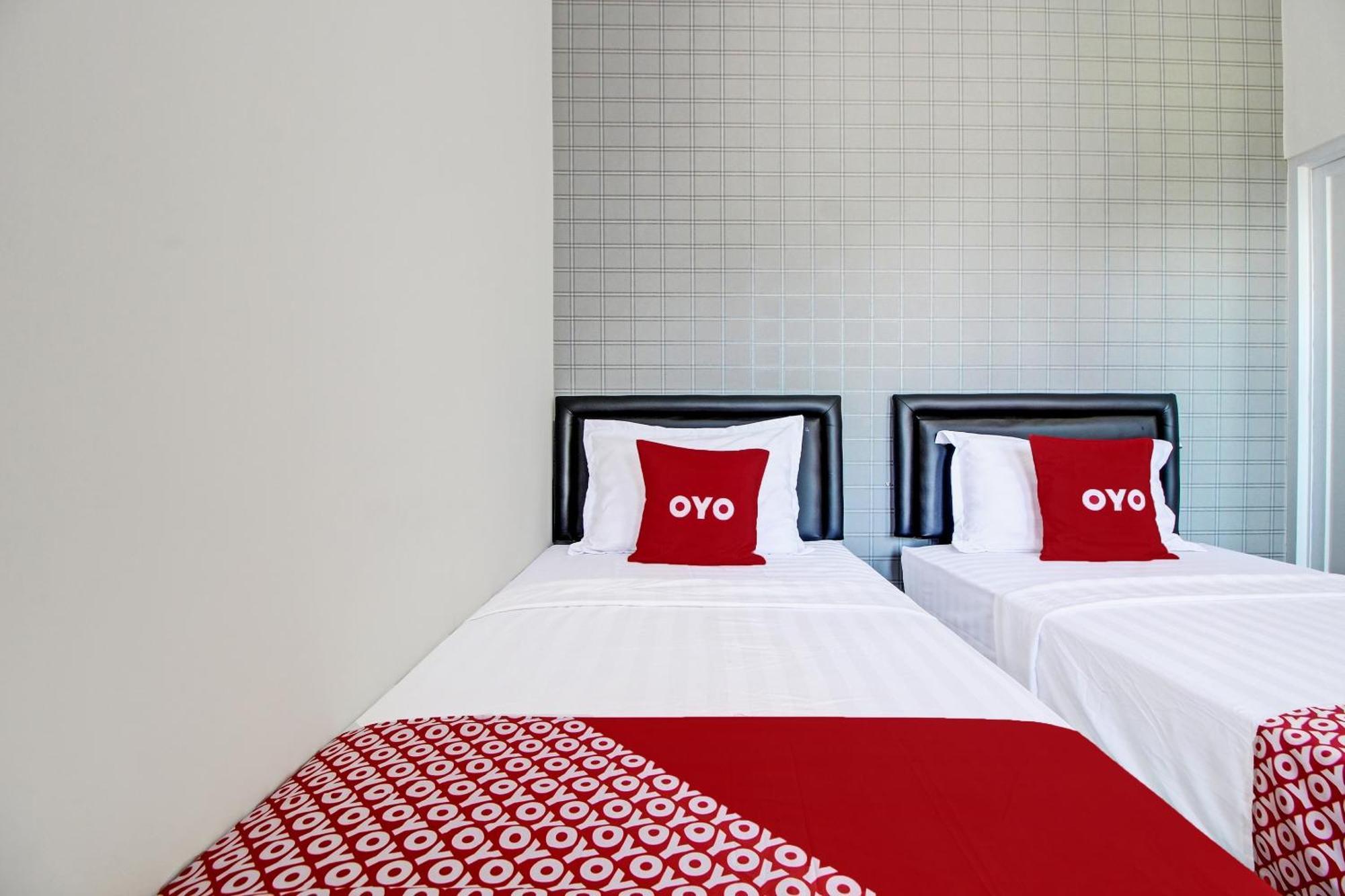 Super Oyo Collection O 92363 Kp Inn Temon Exteriör bild