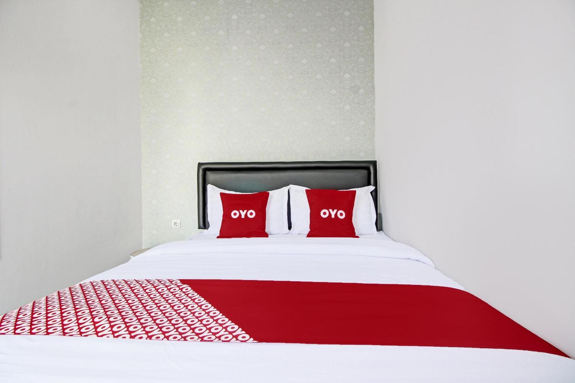 Super Oyo Collection O 92363 Kp Inn Temon Exteriör bild